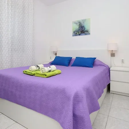 Apartment Lovely In Krk