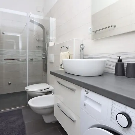 Apartment Lovely In Krk