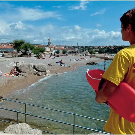 Apartment Lovely In Krk Krk Town